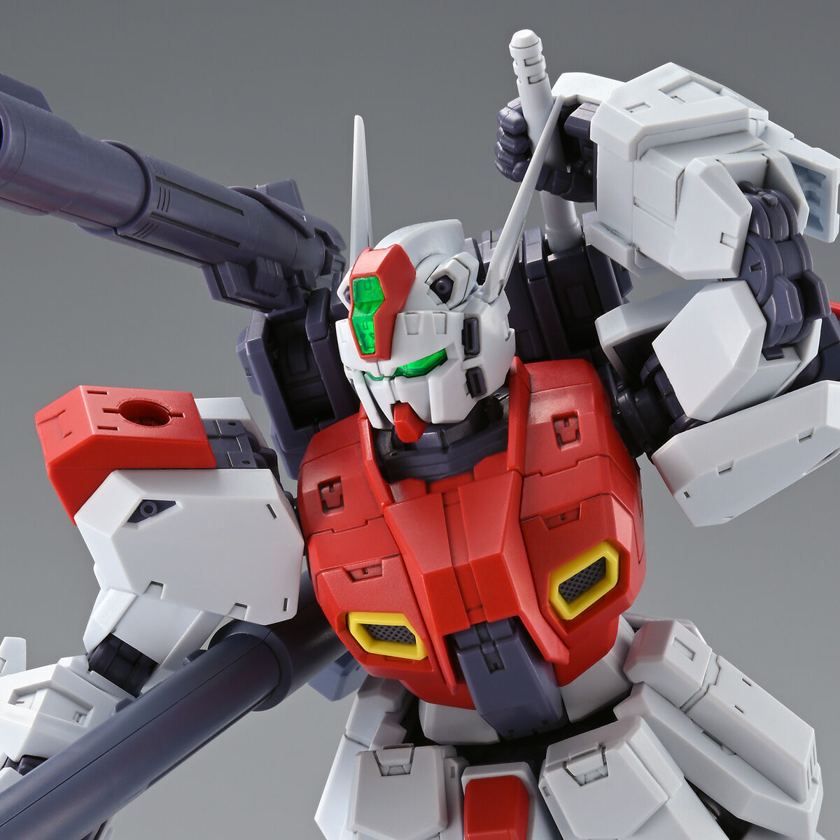 Amazon | MG F80 ガンレイド 1/100スケール 色分け済み